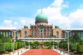 Perdana menteri malaysia mahathir mohamad tiba di jakarta, kamis sore (28/6) pukul 18.05. Kemakmuran Bersama Pejabat Perdana Menteri Malaysia