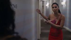 Where to buy clothes worn by gigi mendoza (played by roselyn sánchez) on abc's grand hotel. Cushnie Asymmetric Two Tone Ttretch Crepe Midi Red Dress Worn By Gigi Mendoza Roselyn Sanchez In Grand Hotel Season 01 Episode 07 Spotern