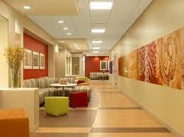 Although The Facility Has High Tech Medical Simulation Spaces The Overall Design Approach Reflect Healthcare Interior Design Healthcare Design Hospital Design