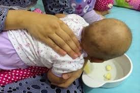 Batuk juga boleh menyebabkan kahak pada tekak anda dapat dikeluarkan dengan lebih mudah. Cara Menghilangkan Kahak Bayi Dengan Mudah Ibu Wajib Cuba Theasianparent Malaysia