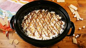 Made with cake mix, a crock pot cake is perfect. 20 Slow Cooker Dessert Recipes Desserts To Make In A Crockpot
