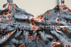 Crop top sewing pattern named clothing 06 061 inari tee dress crop… continue reading → Crop Top Nahen Nahanleitung Nach Einem Schnitt Von Bernina