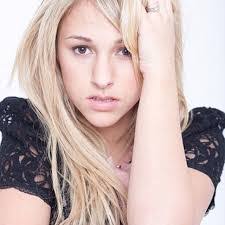 Mandy Rain's Instagram, Twitter & Facebook