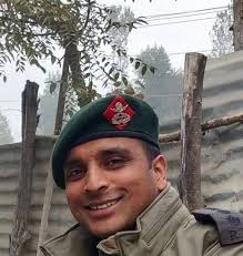 President #DroupadiMurmu conferred #KirtiChakra upon Colonel Manpreet  Singh, The Sikh Light Infantry, 19 #RashtriyaRifles (Posthumous). During an  #Encounter with the #terrorists in #Anantnag district in September 2023, he  displayed exemplary leadership and