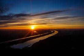 Gib bitte viele grüße an dein baby und deinen. So Erlebst Du Den Perfekten Sonnenaufgang Uber Wien