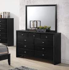 Far too often the dresser top becomes a mess with jewelry magazines coffee cups and other clutter. Amazon Com Gloria Black Finish Wood Dresser And Mirror Furniture Decor