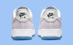 Color air force ones come with accessory features that support the personnel to accomplish many tasks such as carrying extra items needed in the service. Available Now Heat Sensitive Air Force 1 Changes Color In Sunlight House Of Heat