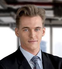 Bartosz Jankowski , Colliers International