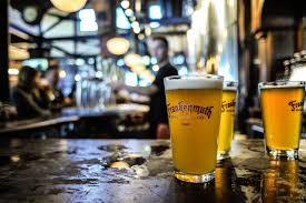 19 year old Brazilian with braces returns to fuck 2 big cocks  (DP