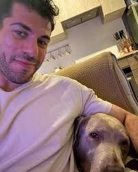 Such an amazing first experience with my love at Barry's Bootcamp in  Yorkville! Great energy and atmosphere with such amazing friends! Can't  wait for more of this and sweat with new classes