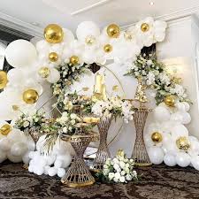 Prop Event Hire Melbourne On Instagram Can T Decide On A Colour Palette For Your Event You Can T Go Wrong With A Classic Combi In 2020 Table Decorations Balloon
