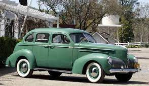 1940 Studebaker Commander The Floorboard Is Flat In Back And Has A Passenger Footrest Studebaker Vintage Cars Car Ads