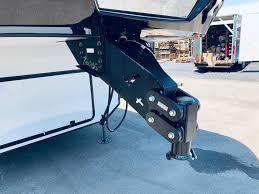 A lot of consumers purchase trucks for this very purpose. 5th Wheel Pin Box Replacement With Gooseneck Coupler Manual Latch