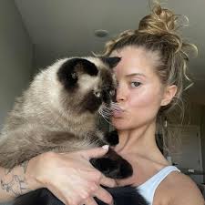 I just moved back to Bozeman! I'm in desperate need of a hairdresser. Who  do you ladies go to or who would you highly recommend? Edit: I'm a natural  blonde/strawberry blonde redhead.