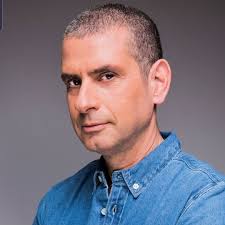 עם ישראל אוהב את אמנון אברמוביץ