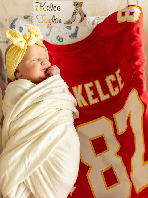 Taylor Swift, Travis Kelce Fans Name Their Newborn Baby Girl After the  Couple