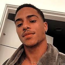 beau maxwell-thompson (@beaumaxwelI)