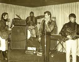 Kit and the Outlaws “Don't Tread