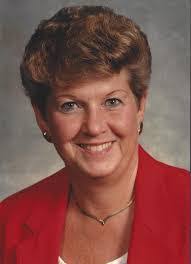 Lynn Sinnott's Instagram, Twitter & Facebook