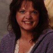 Kim Waldrop's Instagram, Twitter & Facebook