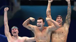 He competed in the men's 50 metre breaststroke event at the 2017 world aquatics championships. Danhxmhoofcism