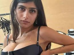 Mia Khalifa: লোকে যেন কাপড় ভেদ করে শরীর দেখতে পায়: মিয়া খলিফা