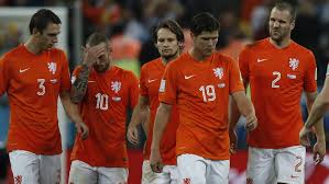 Mientras holanda lo haría con cillessen, de vrij, vlaar, martins indi, blind, kuyt, wijnaldum bet365 otorga el favoritismo a los sudamericanos con un factor de 2.50, 3.20 para holanda y 3.25 el empate. Las Finales De Los Mundiales Perdidas Por Holanda Archivos Hangen Von Futbol