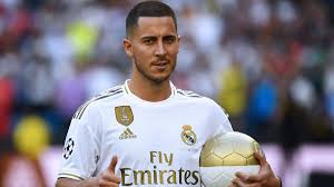 La tienda online oficial del real madrid cf | equipaciones, hombres, mujeres, jóvenes, accesorios y más. Real Madrid Prezentoval Novyj Komplekt Domashnej Formy Na Sezon 2021 22 Eurosport