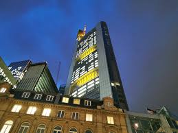 The project explores the nature of the office environment, developing new ideas for its ecology and working patterns. Commerzbank Tower In Frankfurt 299m Tallest Skyscraper In Germany