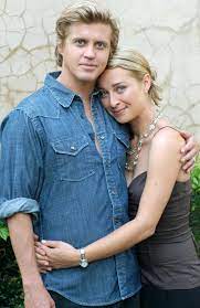 Clare's relentless hunt for the leak in barton pays off, while cam wrestles with his conscience over the beaten detainee. Offspring New Series Nina S New Man Could Be Dan Wyllie The Courier Mail