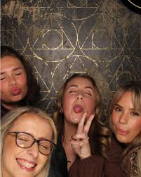 Profile for Holly Martin Artistry