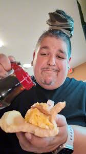 This stretch of Pleasanton Rd in San Antonio, Tx features some of the  city’s best restaurants! Today I’m stopping in at one of my favorites for  lunch!! Join me at Linda’s Cafe Drop a comment letting ...