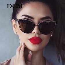 Sunglasses Looking For Stylish Sunglasses To Get You A Sassy Look This Season Check Out These Cute Women Sunglasses For Your Face Shape We Have All Designs Gunes Gozlugu Eyewear Gozluk