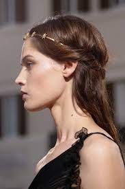 Valentino Fall 2015 Couture Fashion Show Beauty Hair Styles Coiffure Mariage
