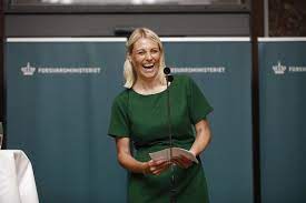 We did not find results for: Bla Bog Bramsen Fra Retsordforer Til Forsvarsminister Avisen Dk