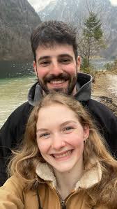 Hello everyone ! I'm looking for a house helper in the appartment, not far  away from Golling an Der Salzach. 1 time per 2 weeks, general cleaning ,  110m2. Usually it takes