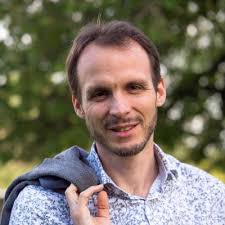 VOTRE ATTENTION S'IL VOUS PLAÎT ! Plus facile à demander qu'à obtenir, me… 