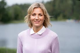 Jun 27, 2021 · programleder guri solberg er fornøyd med årets lokasjon for innspillingen. Nar Kommer Sommerhytta Sesong 4 Pa Tv 2 Livsstil Og Tv 2 Sumo Premierekalenderen