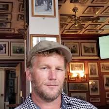 Edward Hendry's Instagram, Twitter & Facebook