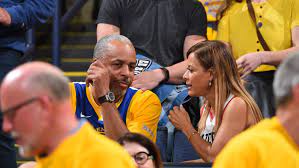 Sonya curry, 55, has filed for divorce from dell curry, 57, tmz reports. Twn5ktpewxddnm
