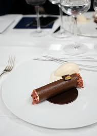 Le Train Bleu Invite Mathieu Viannay Et Celebre La Cuisine Lyonnaise Yonder