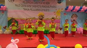 Yayasan sukma bangsa bireuen di aceh menggelar lomba seni tari kreasi nusantara. Video Pentas Seni Siswa Paud Ceria Skb Unjuk Kebolehan Bangka Pos