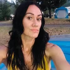 Jenae Hill's Instagram, Twitter & Facebook