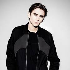 Felix sandman was born on october 25, 1998 in värmdö, stockholms län, sweden as karl felix wilhelm sandman. Are You Lyrics By Felix Sandman Songtexte Co