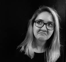 Anna Wallace's Instagram, Twitter & Facebook