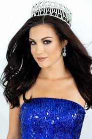 Jackie Croft's Instagram, Twitter & Facebook