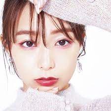 宇垣美里さんのセルフメイク 毎日同じメイクなんてもったいない メイクのこだわりを徹底解剖 美的 com 宇垣美里 メイク アイドル 写真