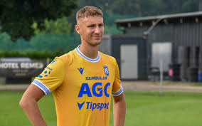 NÁZOR: Část druhá