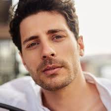 Ali Yagci Tv Series Biography Height Turkish Drama Attori Sfondi