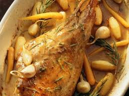 Zickleinkeule Mit Karotten Knoblauch Und Kartoffeln Rezept Lammkeule Rezept Fleisch Gerichte Und Ziegenmilch Rezepte